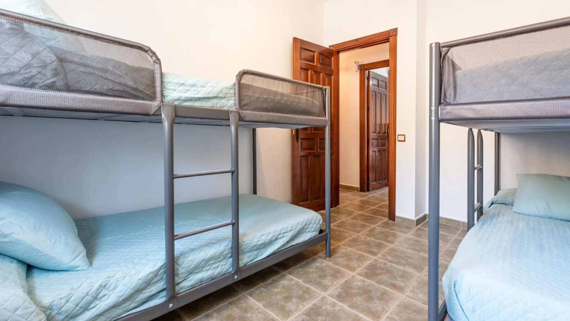 Acogedora Villa Con Piscina, Barbacoa, Chimenea Y Vistas A La Sierra Sayalonga Hiszpania